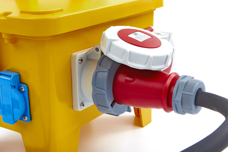 HBM 4 X 400 Volt En 2 X 230 Volt Verdeelblok Stekkerdoos IP44