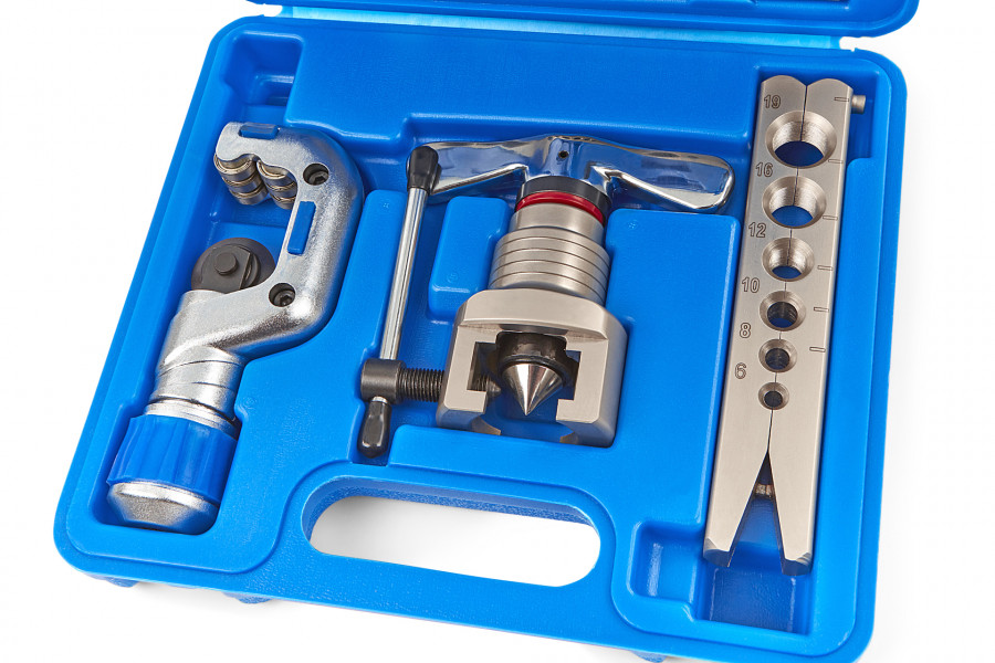 KAUTO Kit d'outils d'évasement de précision avec Outil de Tube de Frein en  Acier pour la Coupe et l'expansion de Tubes en cuivre et Aluminium :  : Bricolage